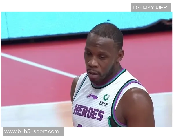 克尼佩尔状态低迷16投仅5中贡献13分4篮板4助攻表现令人失望